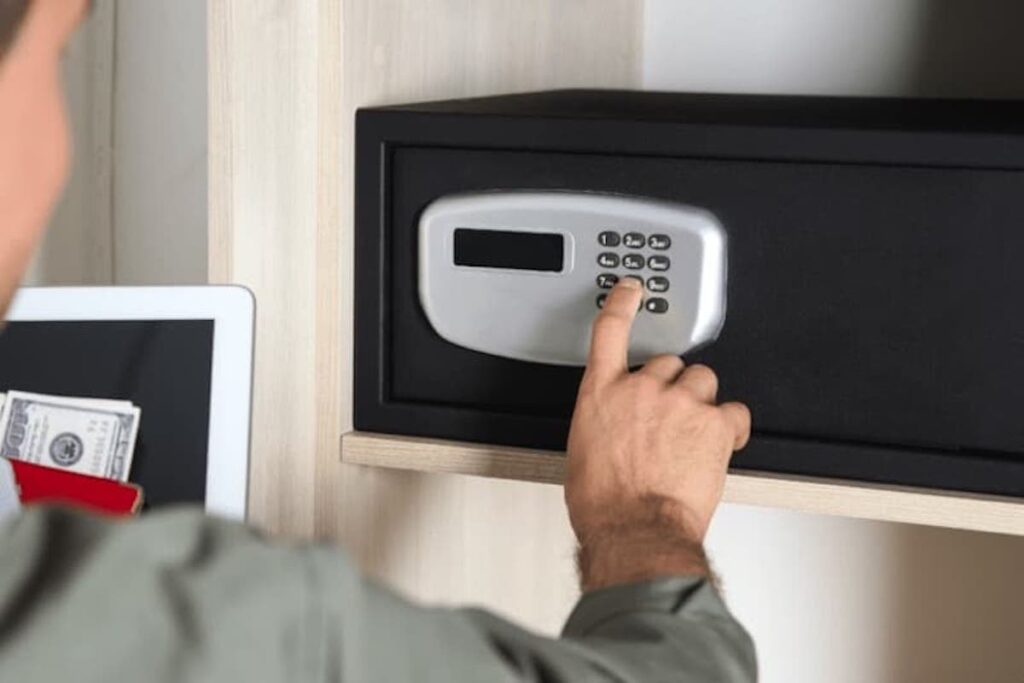 Tresoröffnung Niefern